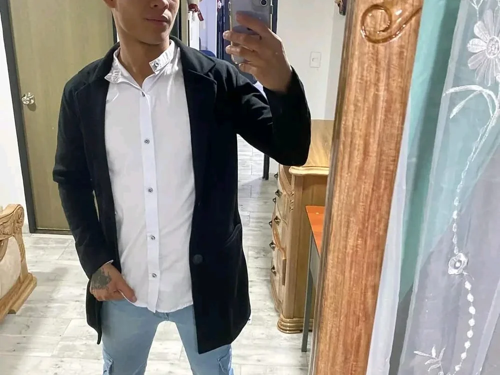 ห้องแชทออฟไลน์ของ Dylan_hot25