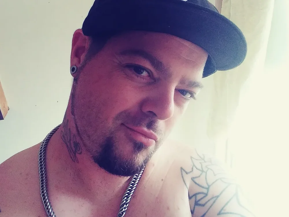 KingCunnalingus' Offline XXX Chat