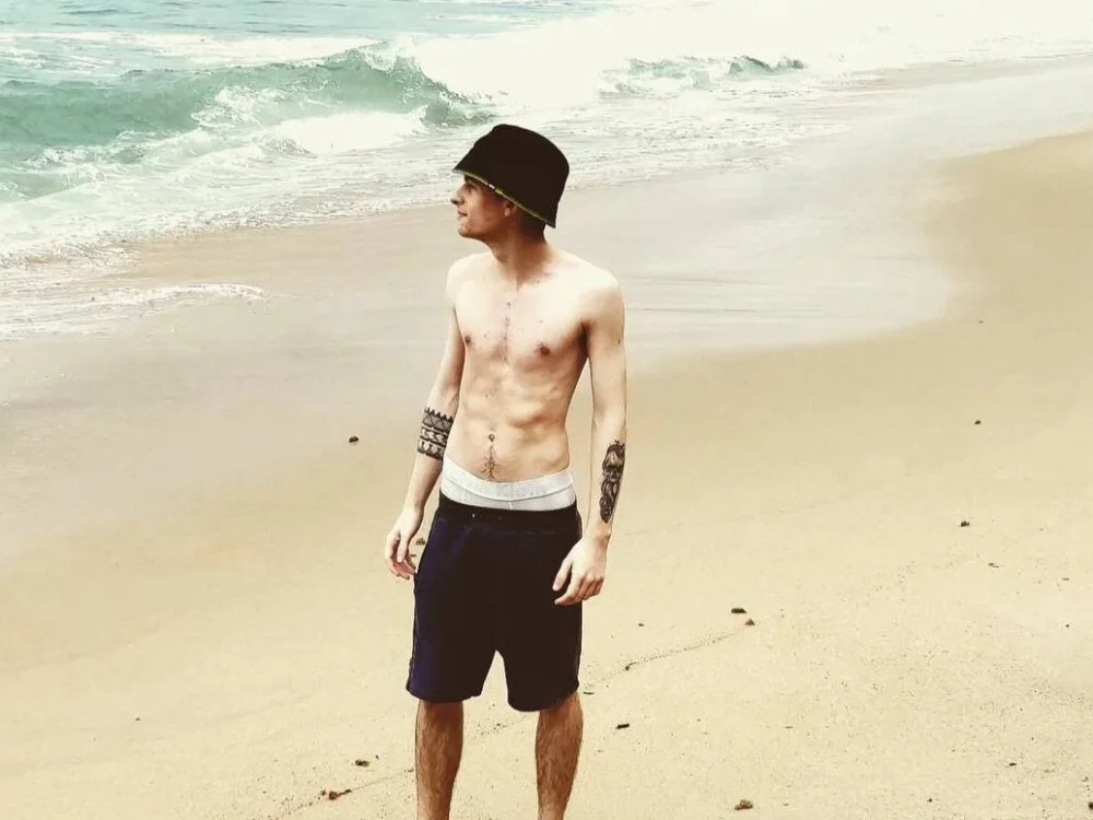 Crowley_vv: офлайн-секс-чат