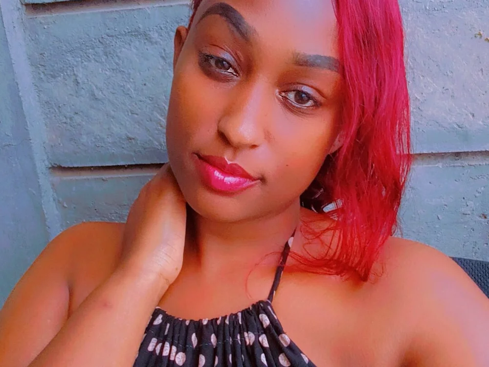 njeriloi's Offline XXX Chat