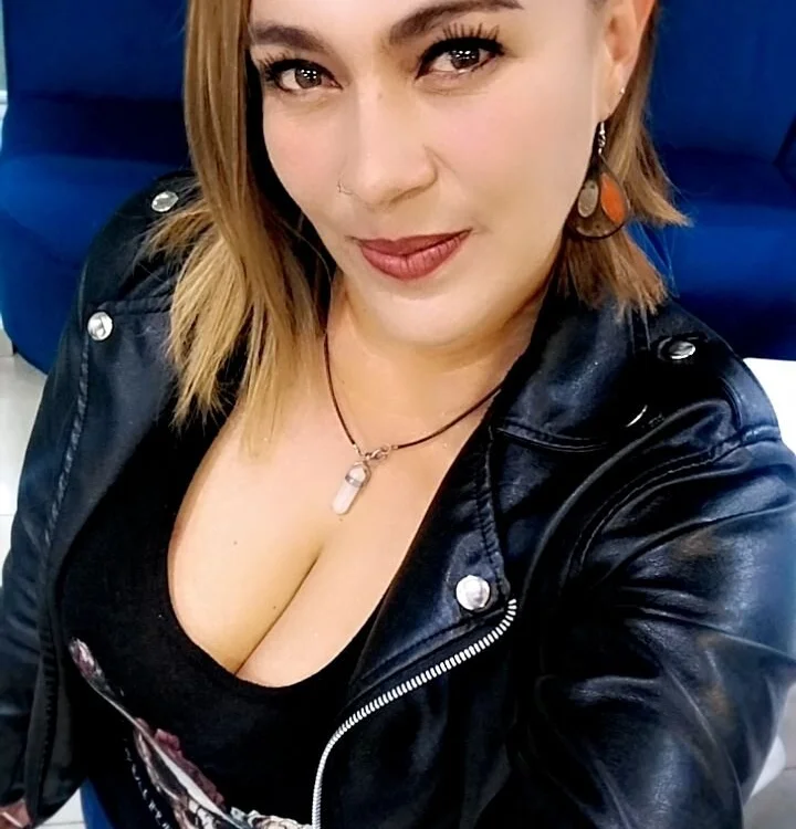 Mila_Astor offline chatrum