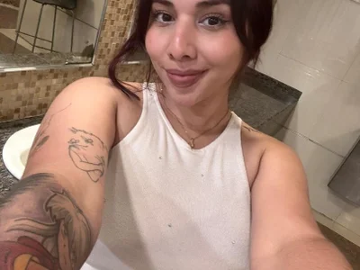 LucyMartelli webcam livesex profile in french cams