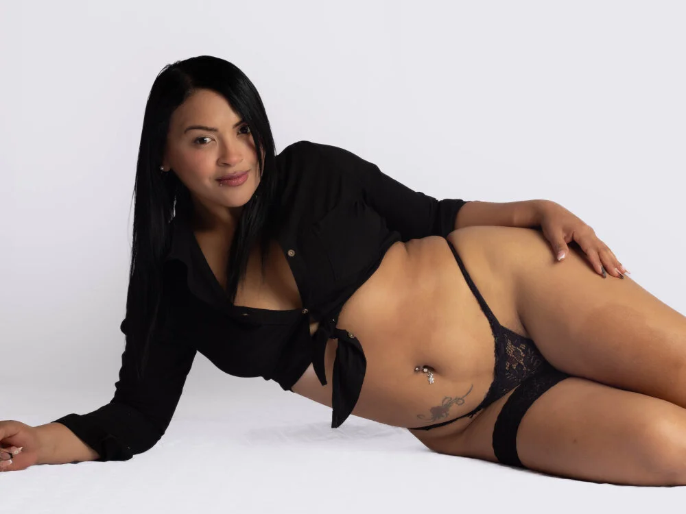 دردشة VeronicaBrun الجنسية المباشرة