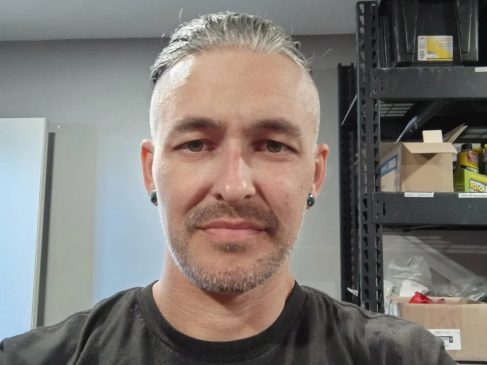 Jsexconn69 Offline XXX Chat