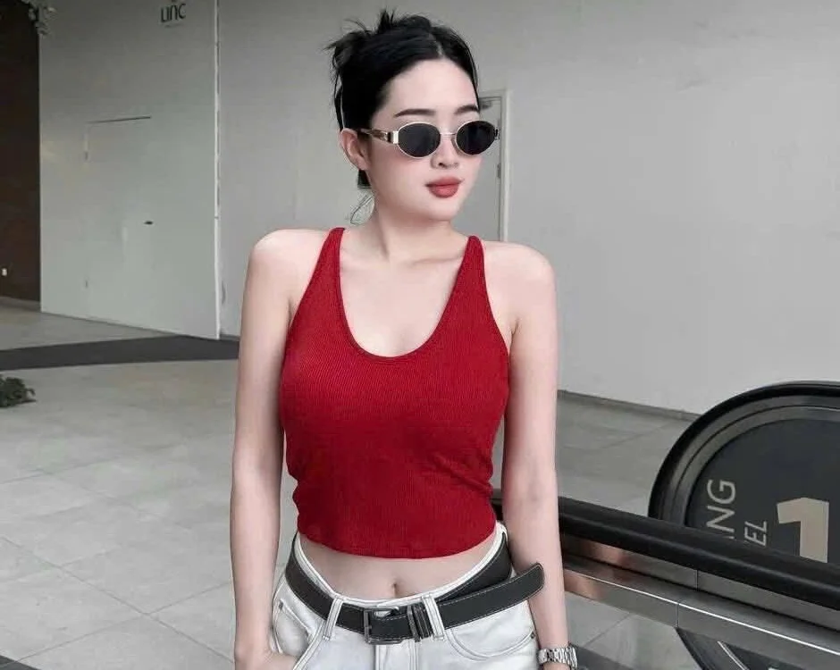 Xinh_Xinh's most recent online preview