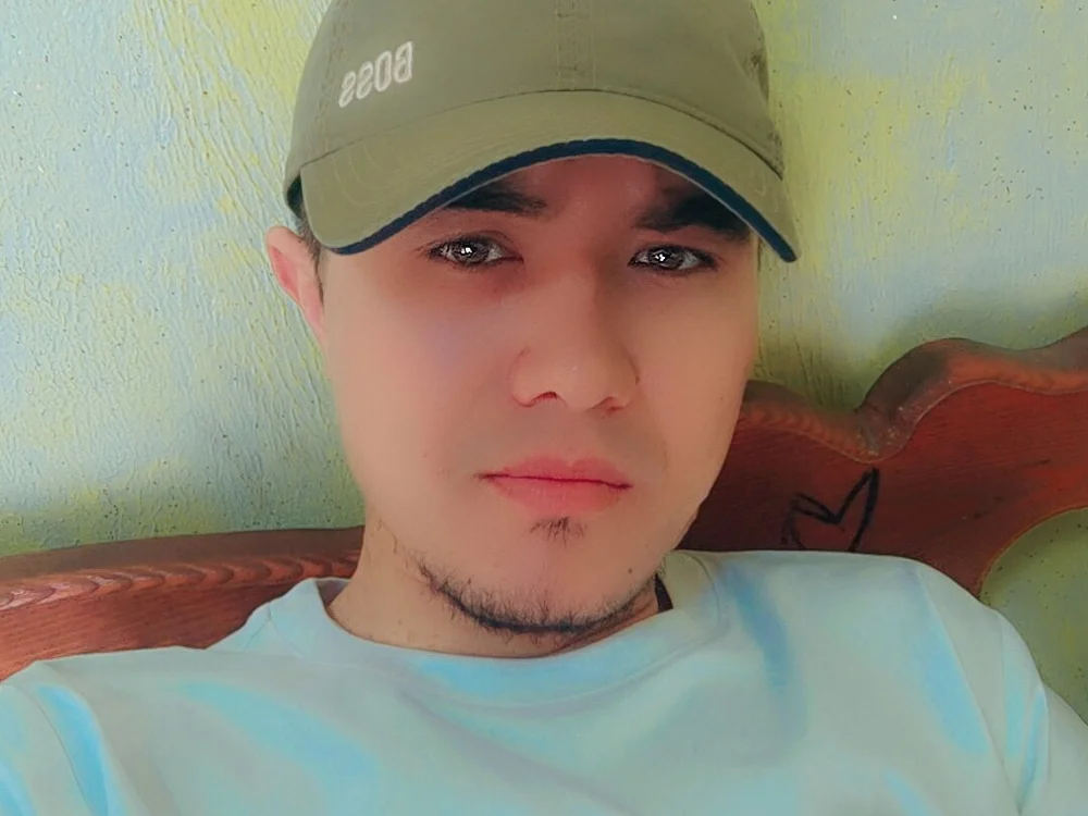 Alisuzak94 Chat XXX Ngoại tuyến