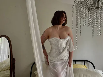 BetsyMur Female Roleplayyoung Striptease Cam
