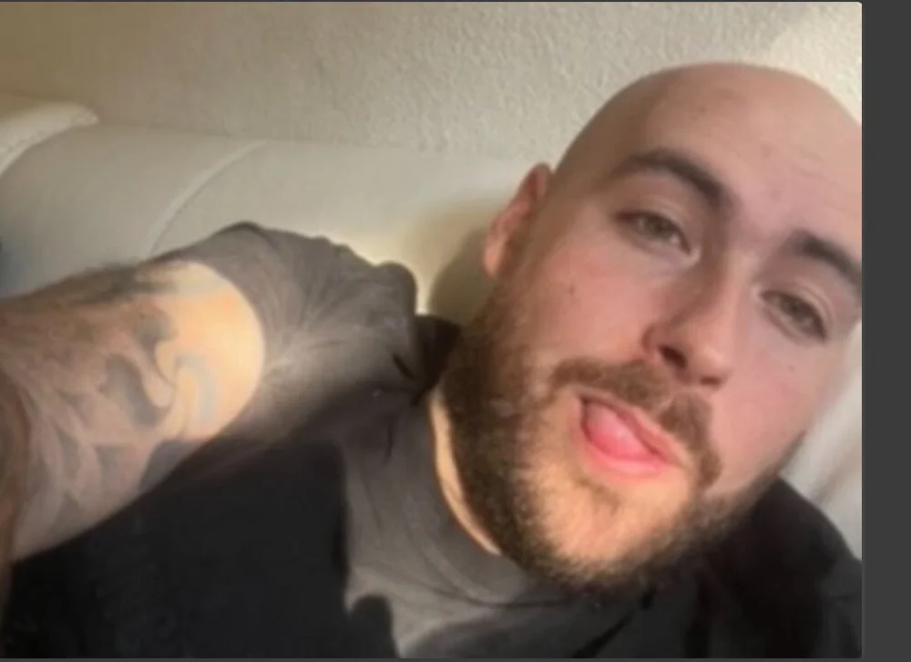 babilou_66's Offline Chat Room