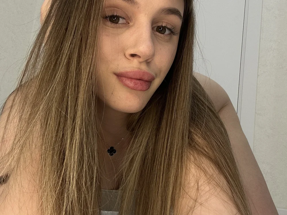 Karlee_Grey's Offline Chat Room