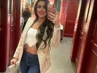 Chloewhiteex's Live XXX Chat