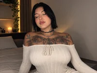 Model IsabellBigtitsxx