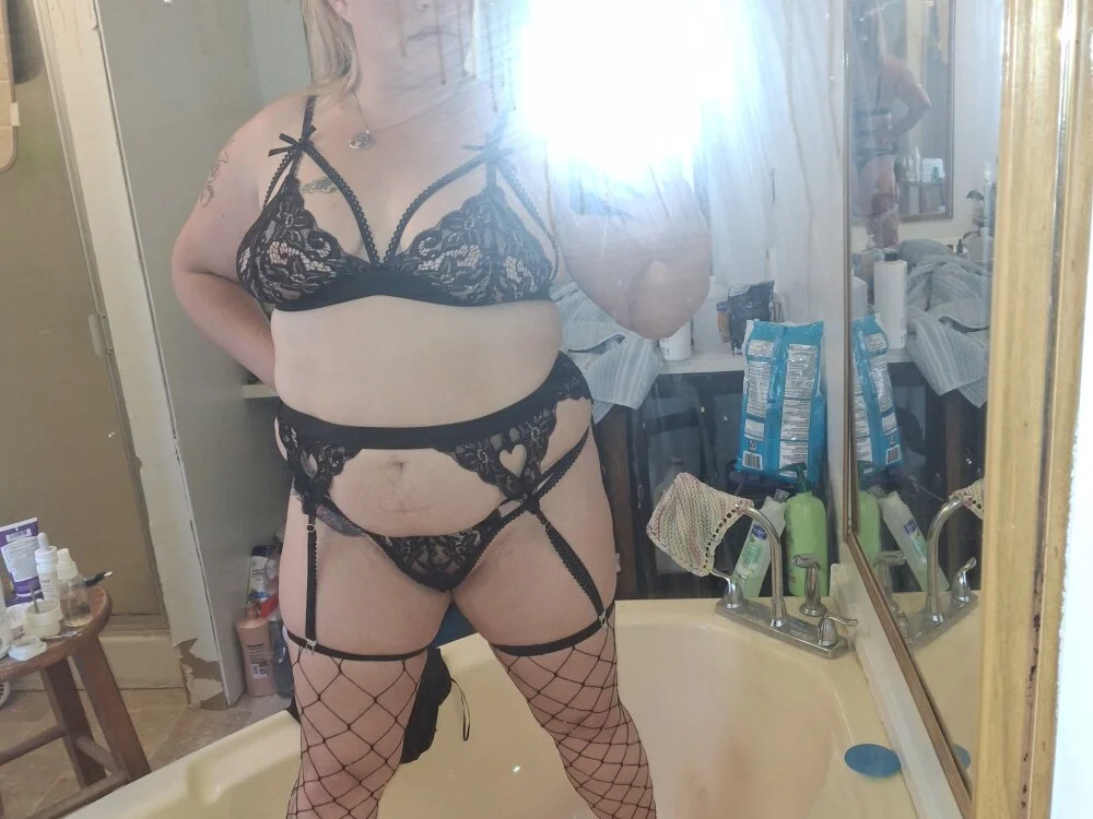 Toybox13_ Adlı Modelin Çevrimdışı XXX Sohbeti