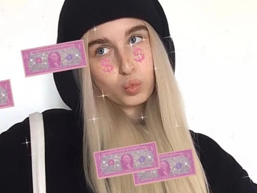 MarisLile Offline XXX-Chat