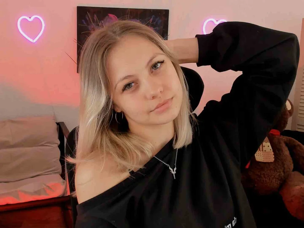 BlossomVibe's Offline XXX Chat