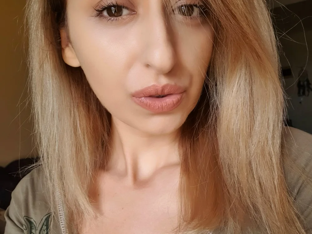 arayahhh's Offline Chat Room