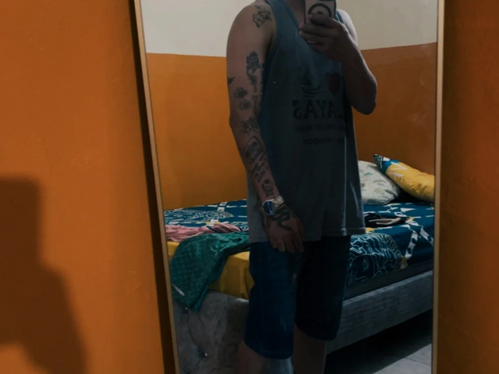 Lilou9408's Offline XXX Chat