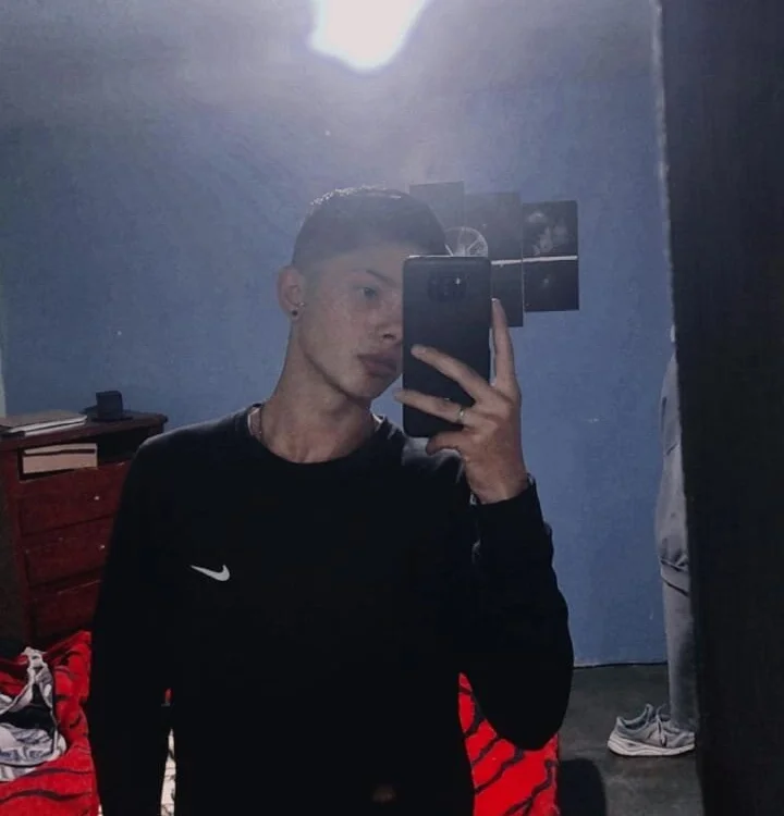 Reyez234 offline chatrum