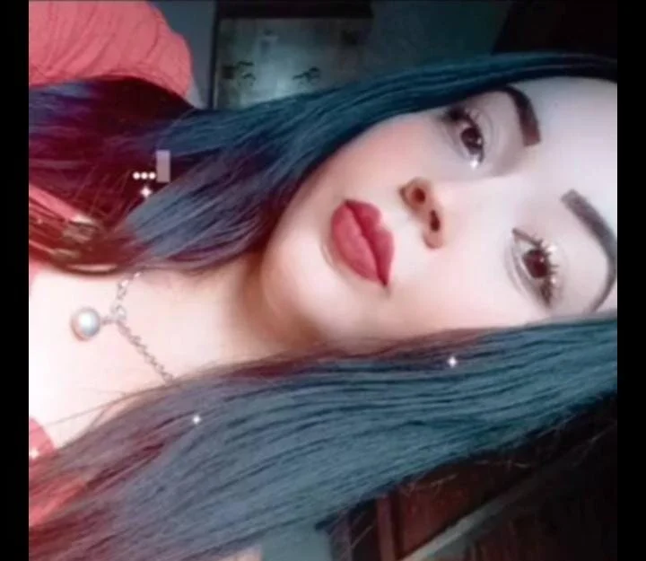 _Hot_Cherry's Offline Chat Room