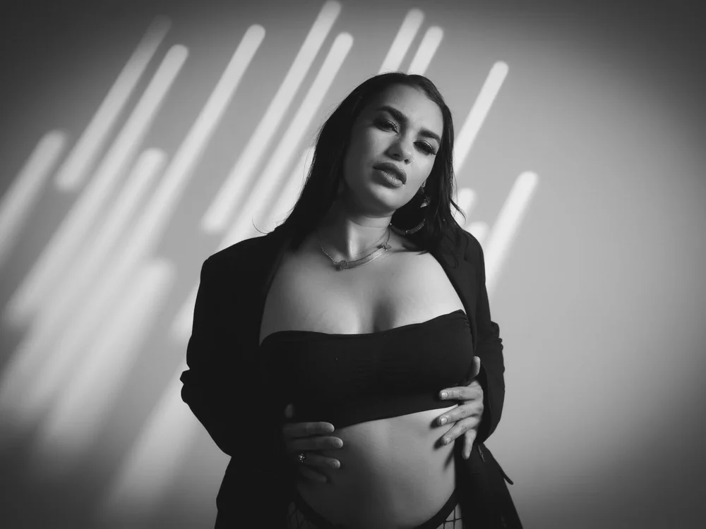 Lia_Blake_ Adlı Modelin Çevrimdışı XXX Sohbeti