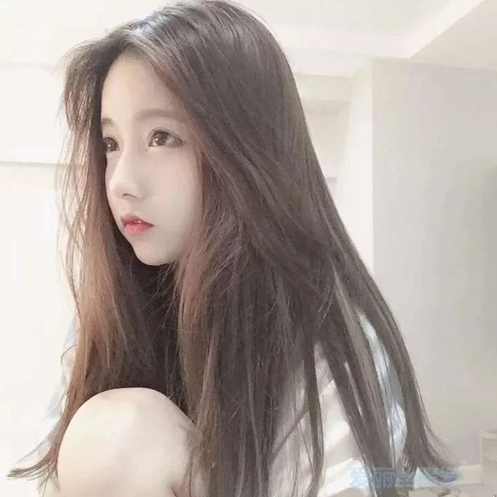 Xixi-07 Adlı Modelin Çevrimdışı XXX Sohbeti