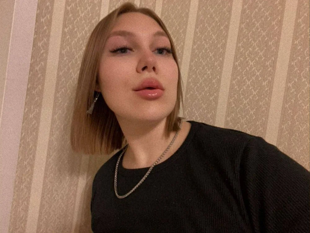 CherrySanyaro's Offline XXX Chat