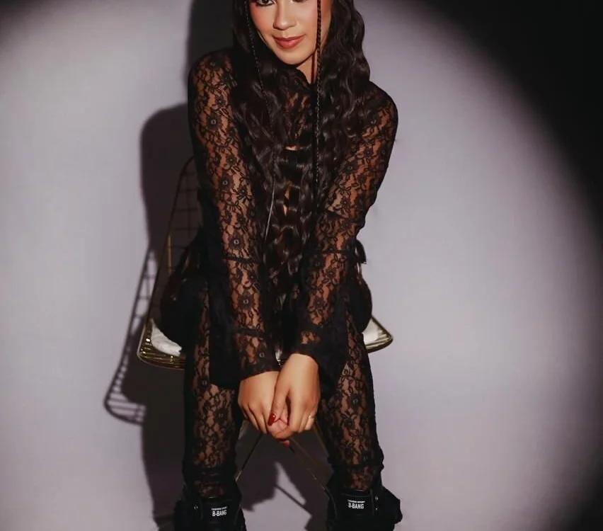 Anny-Cute Adlı Modelin Çevrimdışı XXX Sohbeti