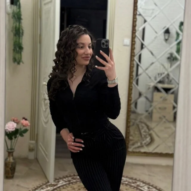 LunaGrayssn Offline XXX chat