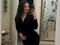 LunaGrayss live cam model