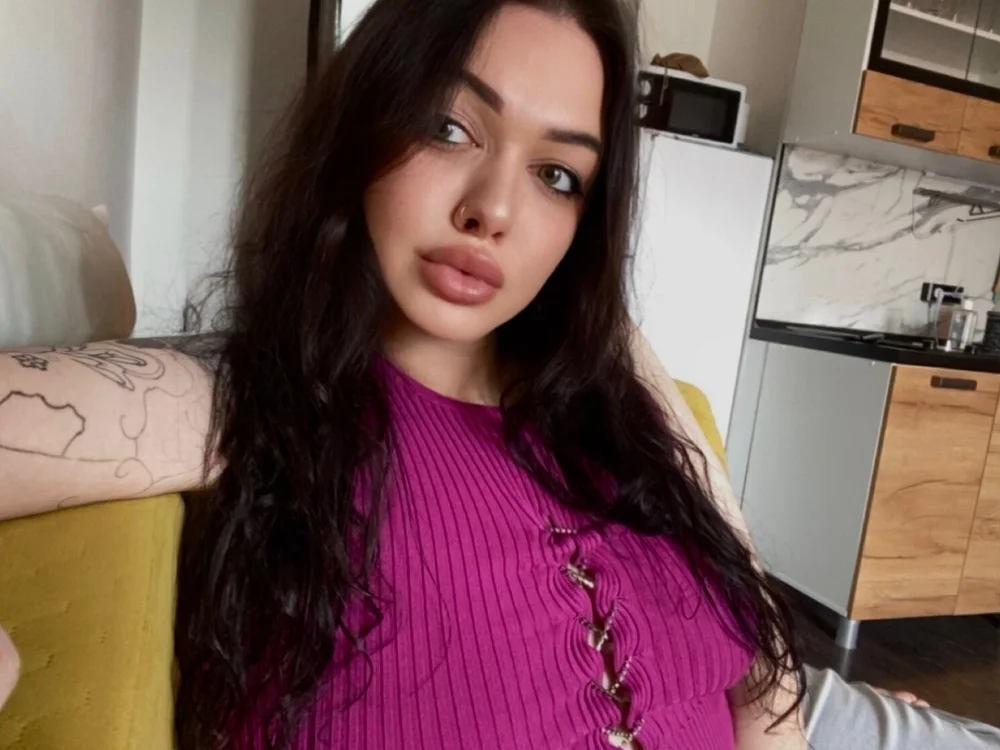 Fenirah's Offline XXX Chat