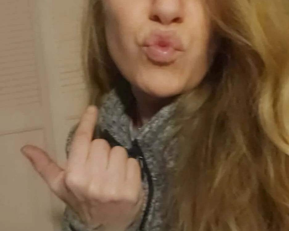 Sembang XXX Luar Talian embershines