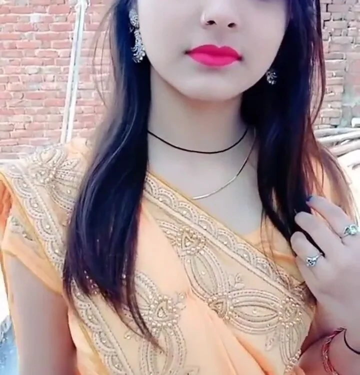 Rubi_sarma's Offline XXX Chat