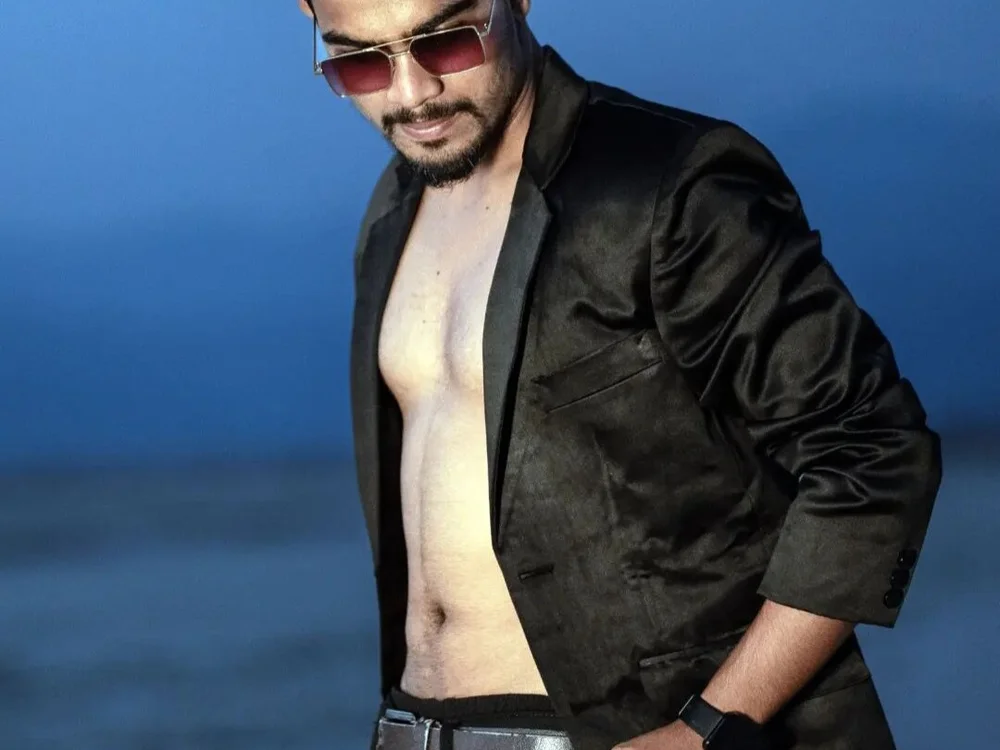 Teluguplayboy21's Offline XXX Chat