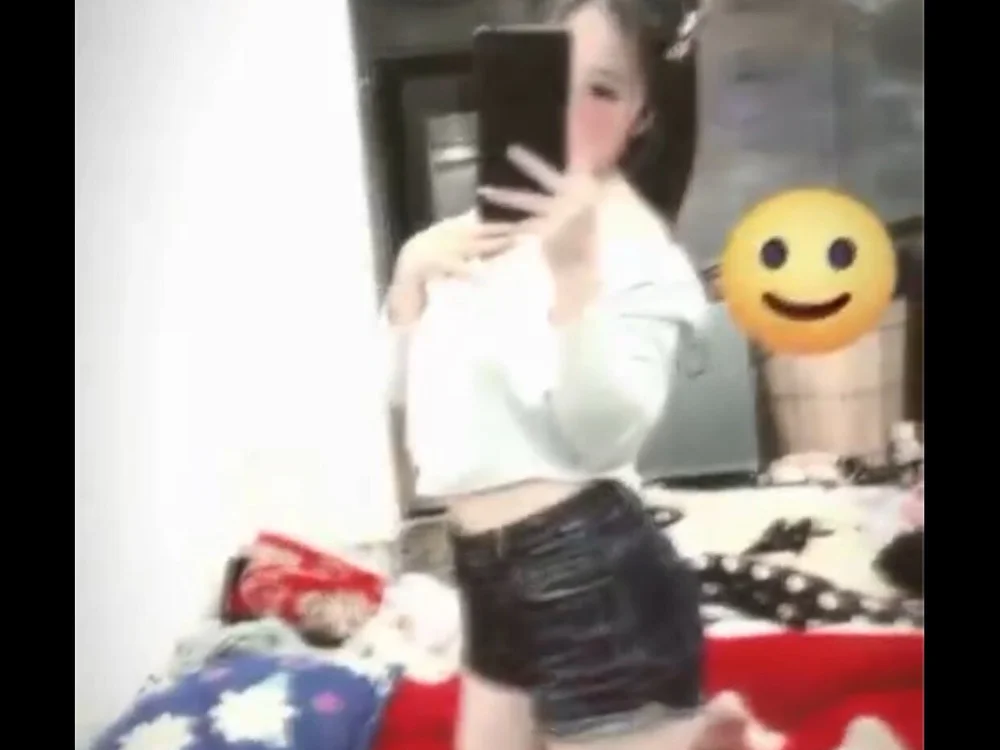 Hini_cute Chat XXX Ngoại tuyến