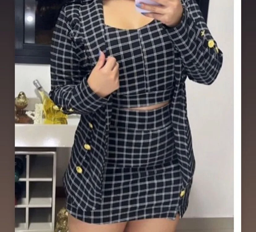 nina394's Offline Chat Room