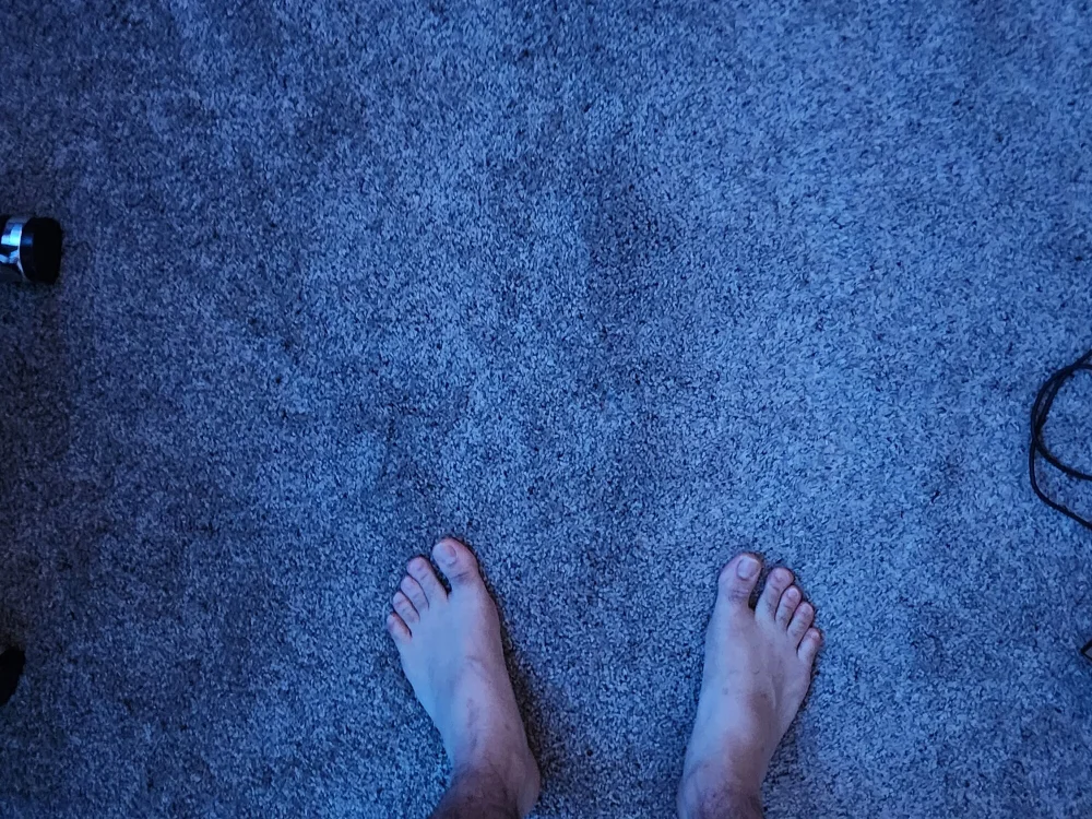 Feet_Daddy's Offline Chat Room