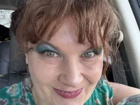 VelvetRivers live cam model