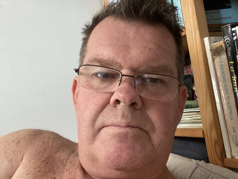 Marchelloo1 離線 XXX 聊天