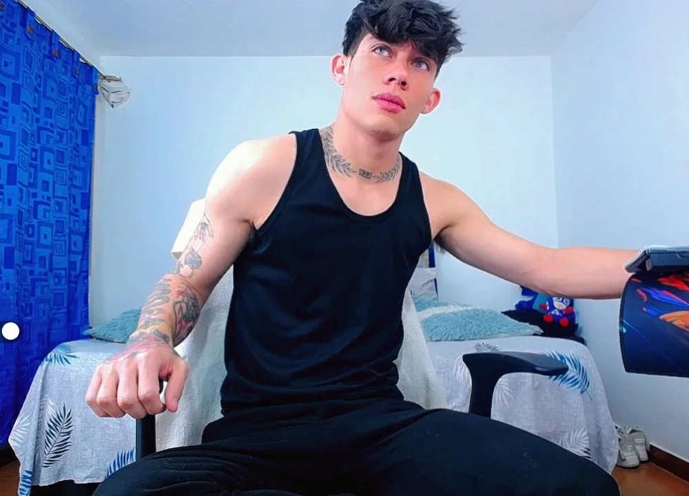 Chatroom XXX hors ligne de Thiago_murphyy