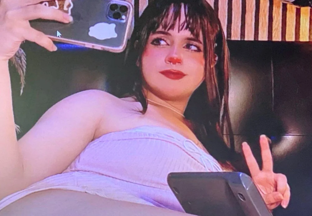 Hiddenhotcake Adlı Modelin Çevrimdışı XXX Sohbeti