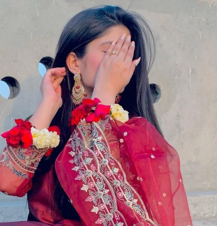 Noor_S' Offline XXX Chat