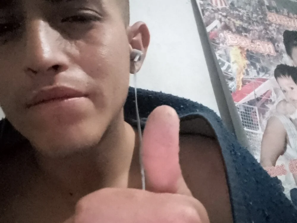 ThespianSwoopn Offline XXX chat