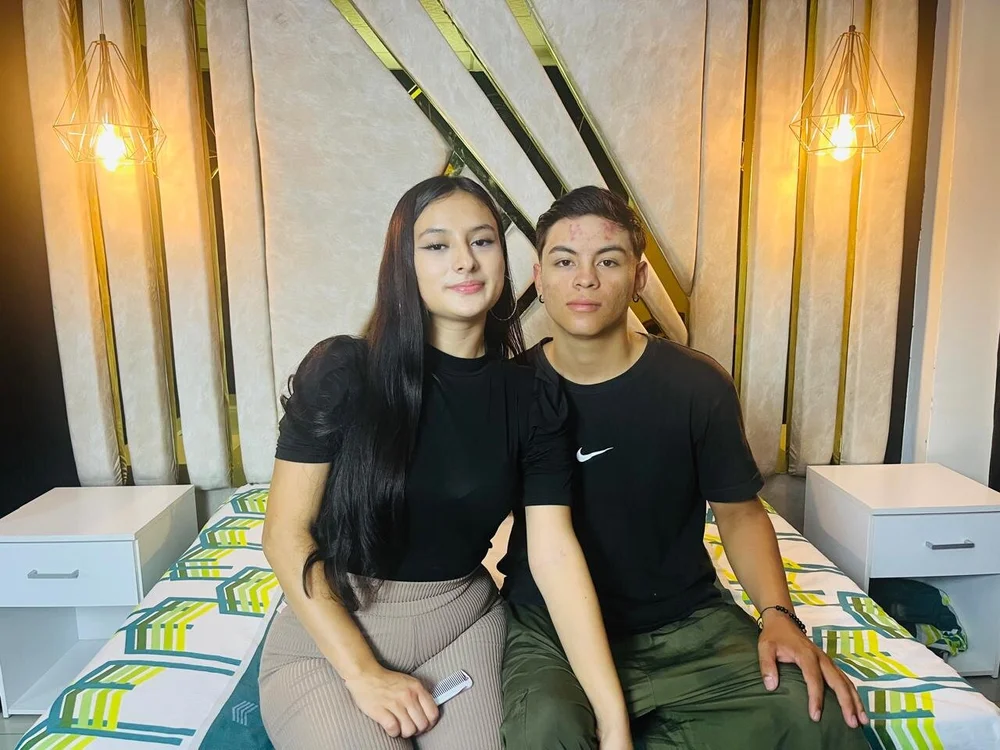 ห้องแชทออฟไลน์ของ MILYcloeANDjames