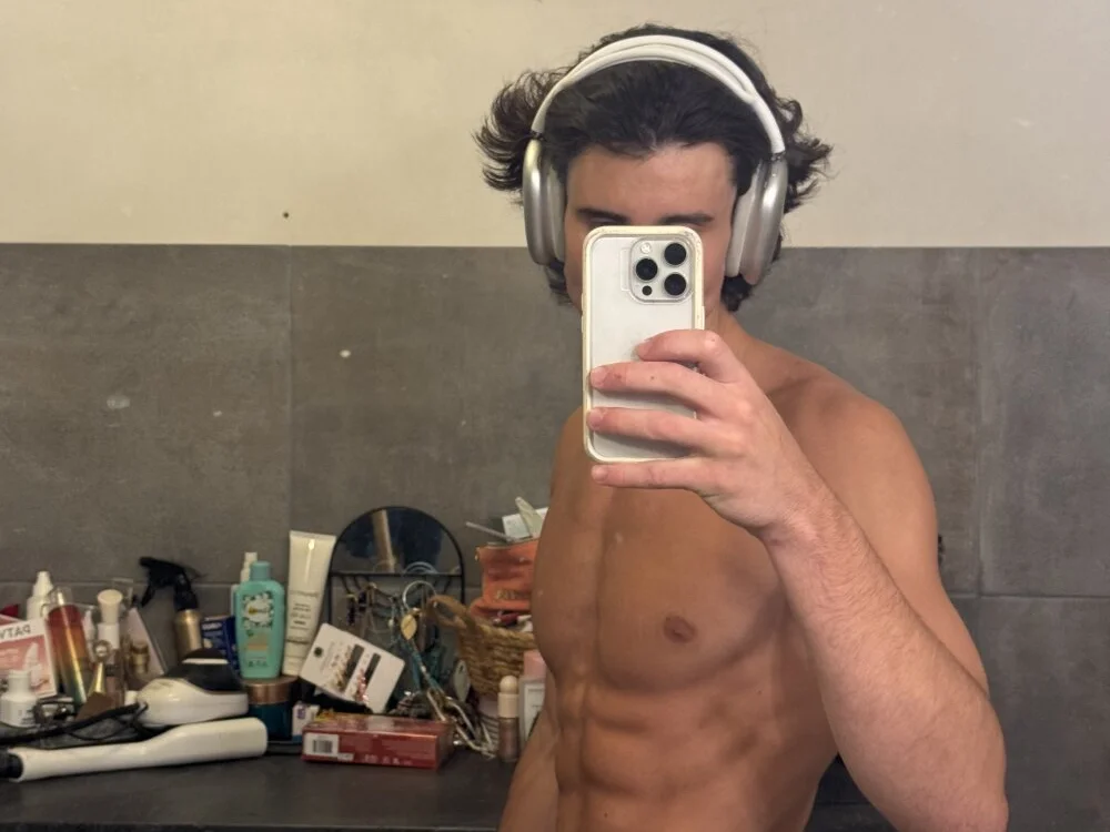 Aiykoo – Offline XXX chat