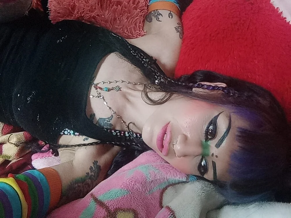 butterflyy_victoria's Offline XXX Chat