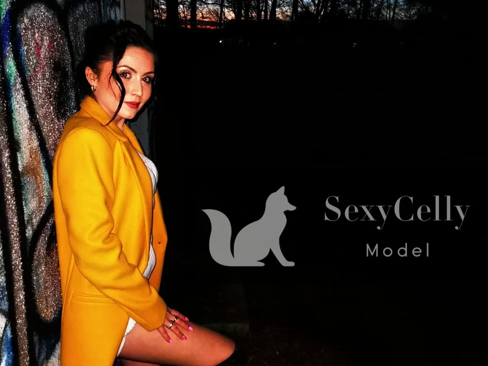 SexyCelly98's Offline XXX Chat