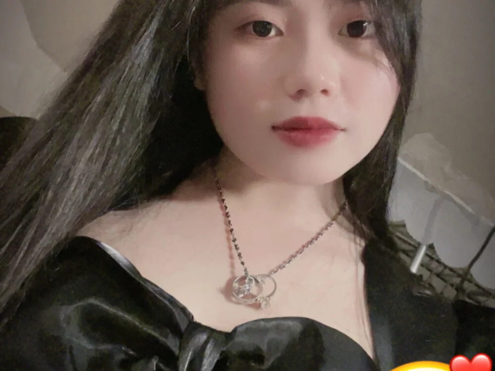 Emmyly_123 离线XXX聊天