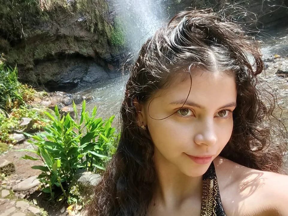 دردشة Ivanna_Bruner الجنسية دون اتصال