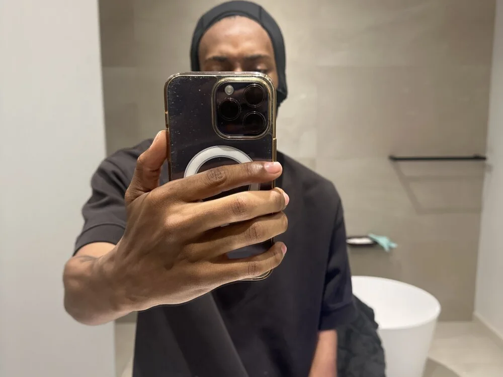 SkinnyD_ offline XXX-chat