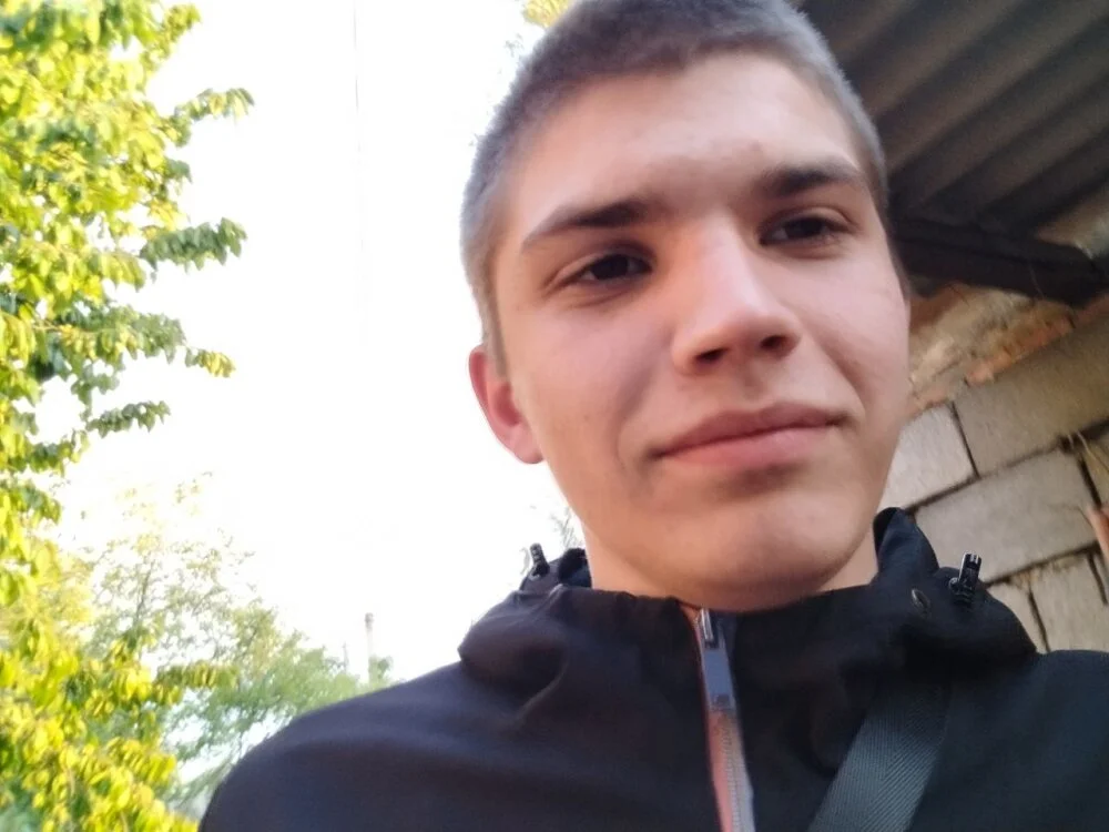 BradPierce's Offline XXX Chat