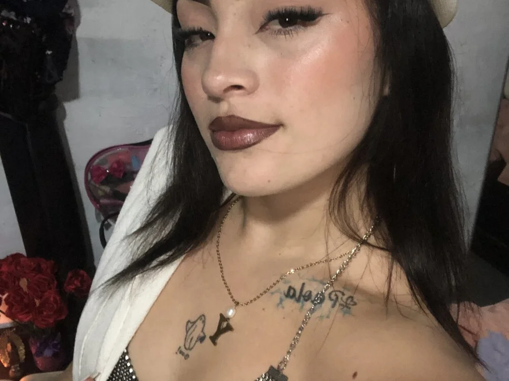 duquesa1056 Chat XXX Ngoại tuyến